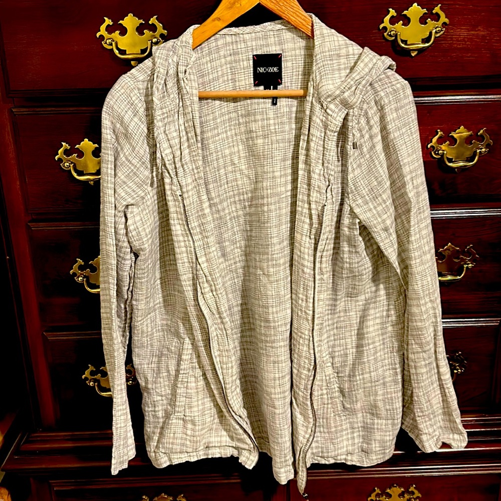 Nic + Zoe never worn zip up jacket with hoody.